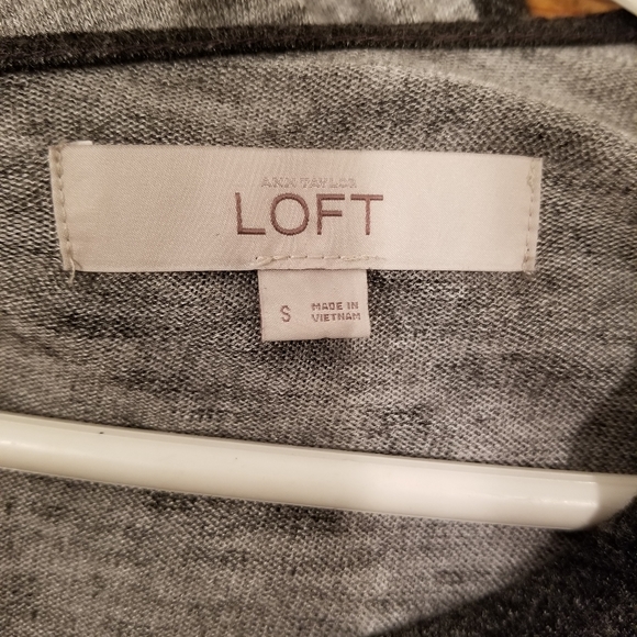 🧨 Ann Taylor Loft Lightweight Sweater 100% Rayon - Picture 3 of 5
